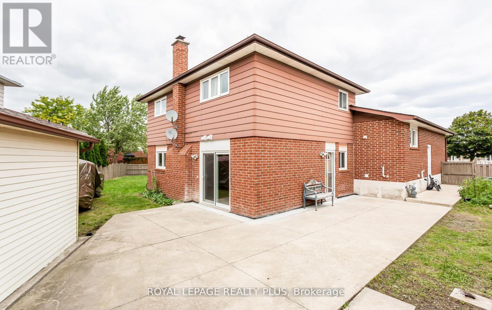 Rear - 2844 Kingsberry Crescent, Mississauga, Ontario  L5B 2K9 - Photo 28 - W13802142