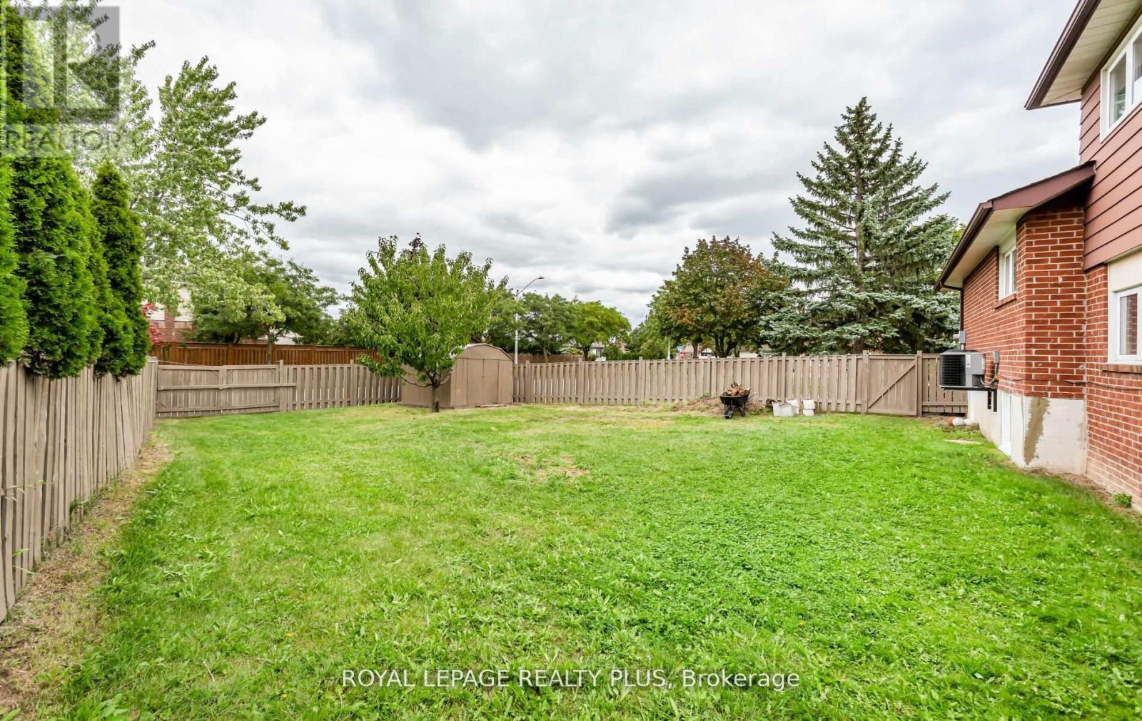 Rear - 2844 Kingsberry Crescent, Mississauga, Ontario  L5B 2K9 - Photo 32 - W13802142