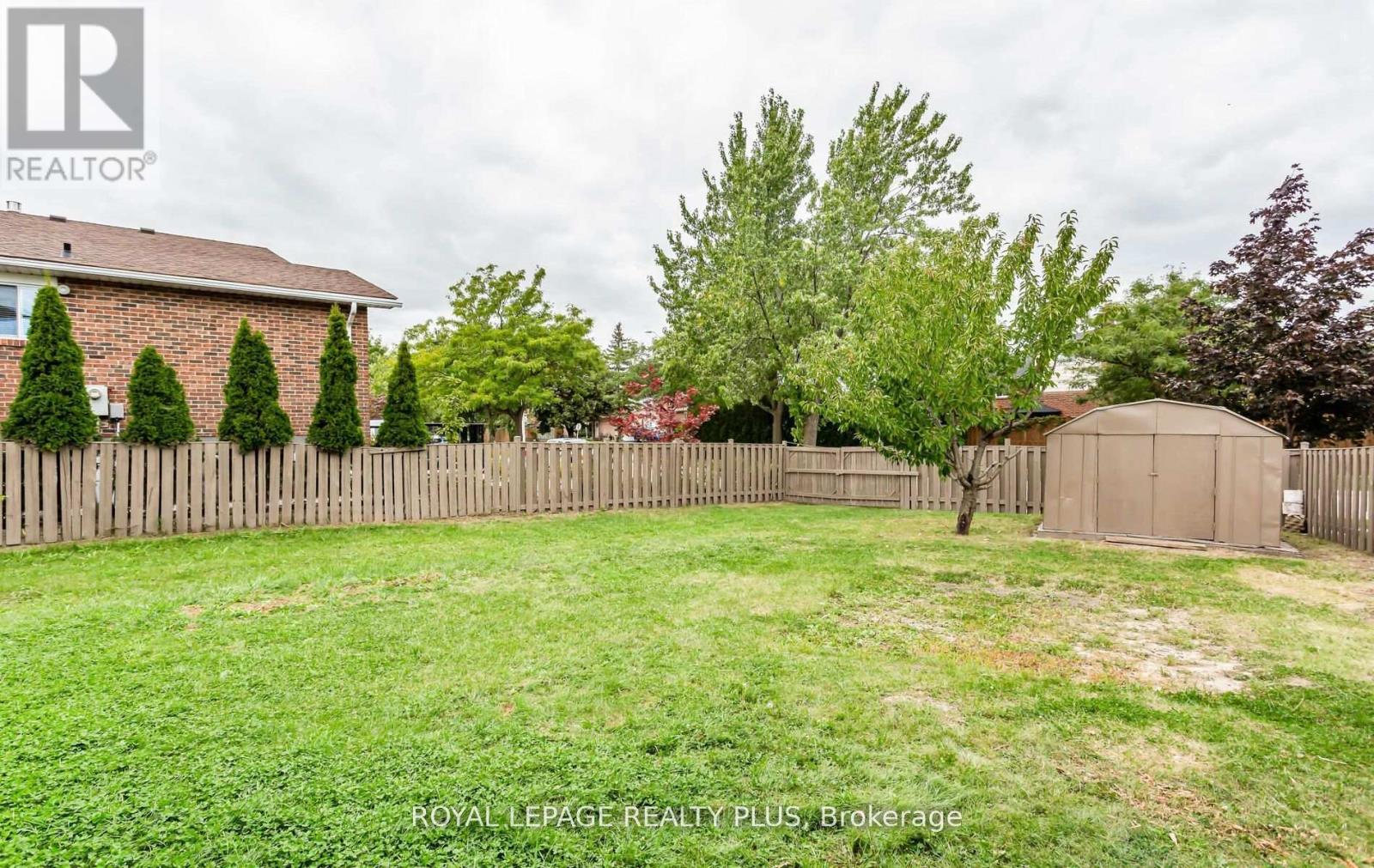 Rear - 2844 Kingsberry Crescent, Mississauga, Ontario  L5B 2K9 - Photo 33 - W13802142