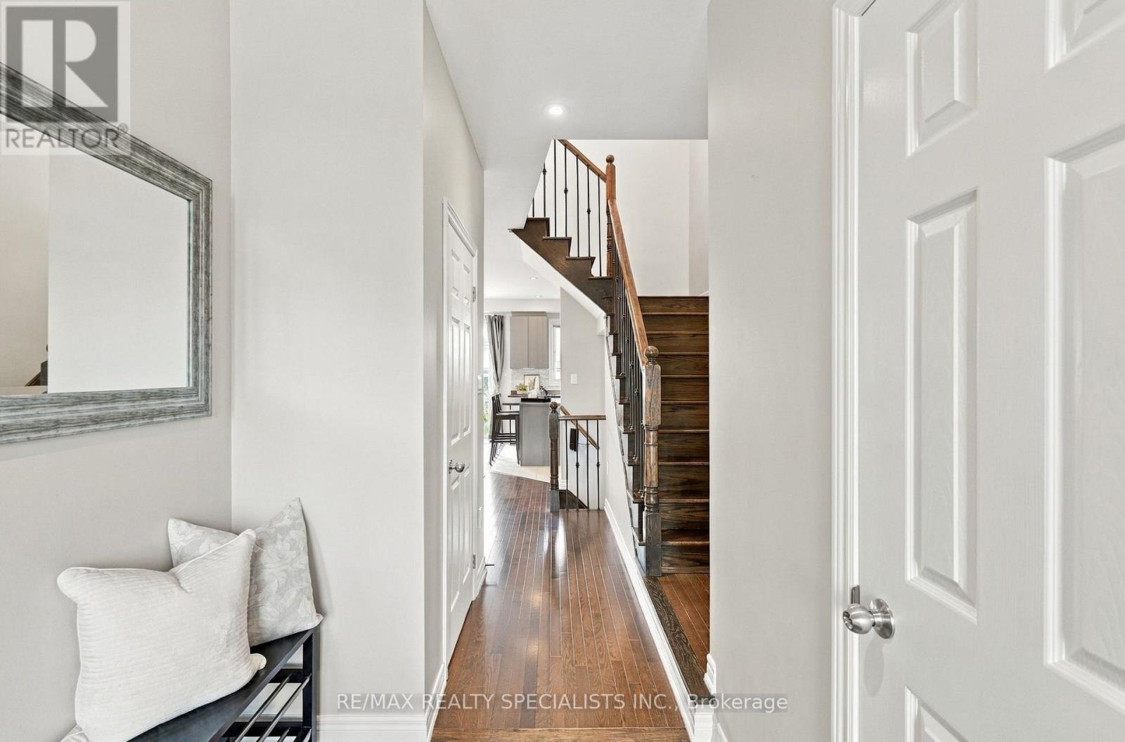 766 Sugden Terrace, Milton (Wi Willmott), Ontario  L9T 8K2 - Photo 7 - W13802154