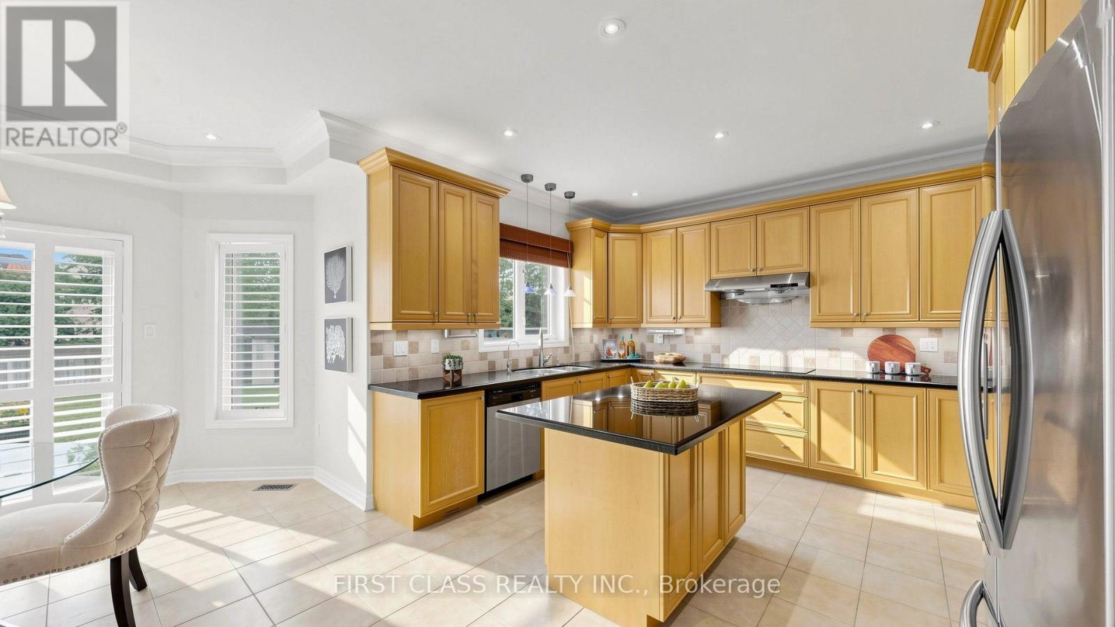3292 Topeka Drive, Mississauga, Ontario  L5M 7V1 - Photo 10 - W13802158