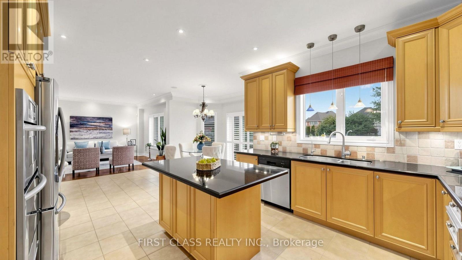 3292 Topeka Drive, Mississauga, Ontario  L5M 7V1 - Photo 11 - W13802158