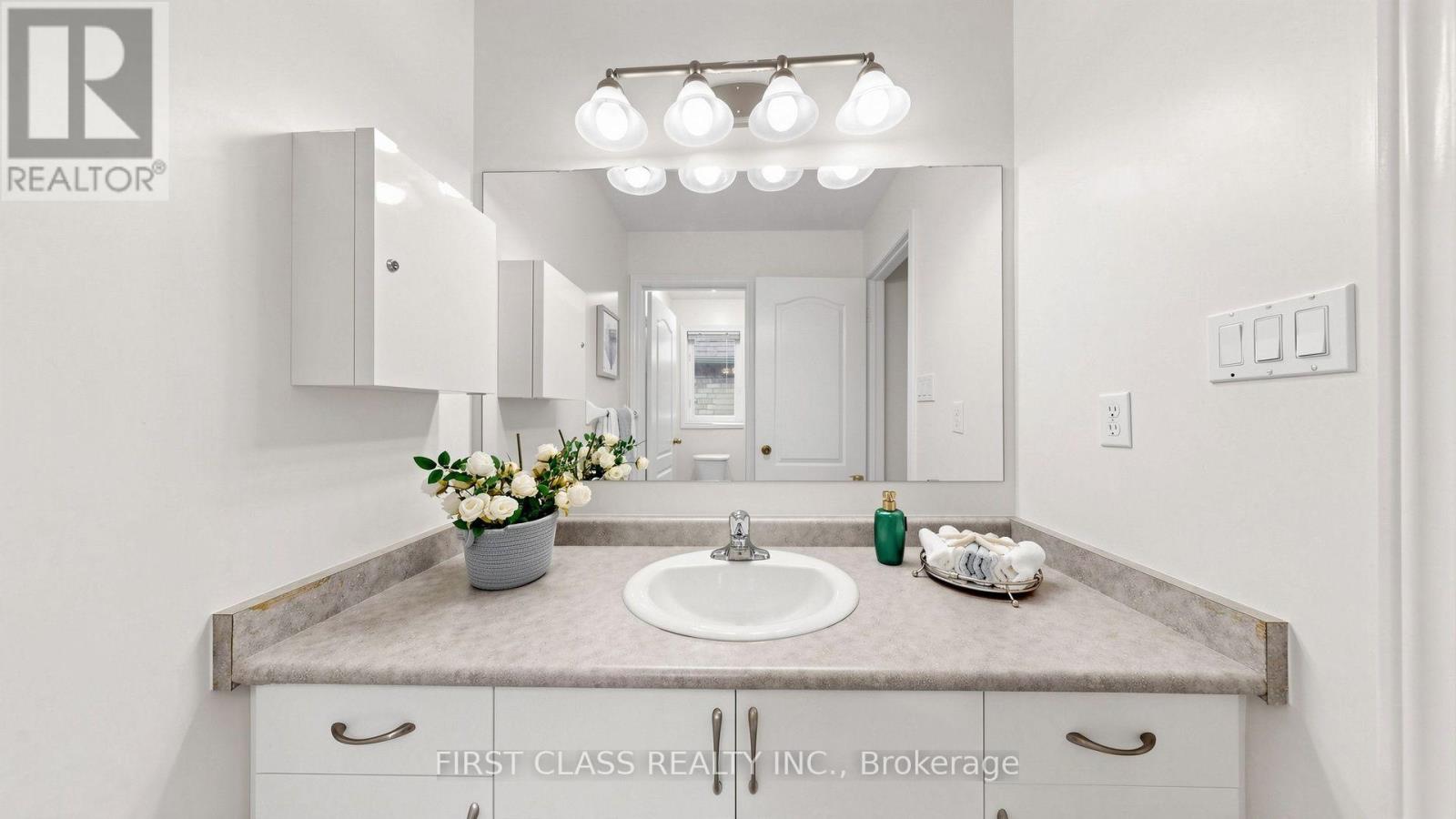 3292 Topeka Drive, Mississauga, Ontario  L5M 7V1 - Photo 37 - W13802158