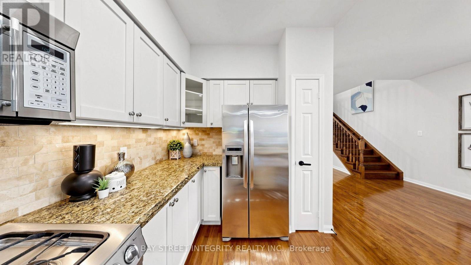 2048 Elmgrove Road, Oakville, Ontario  L6M 4Y5 - Photo 20 - W13802226