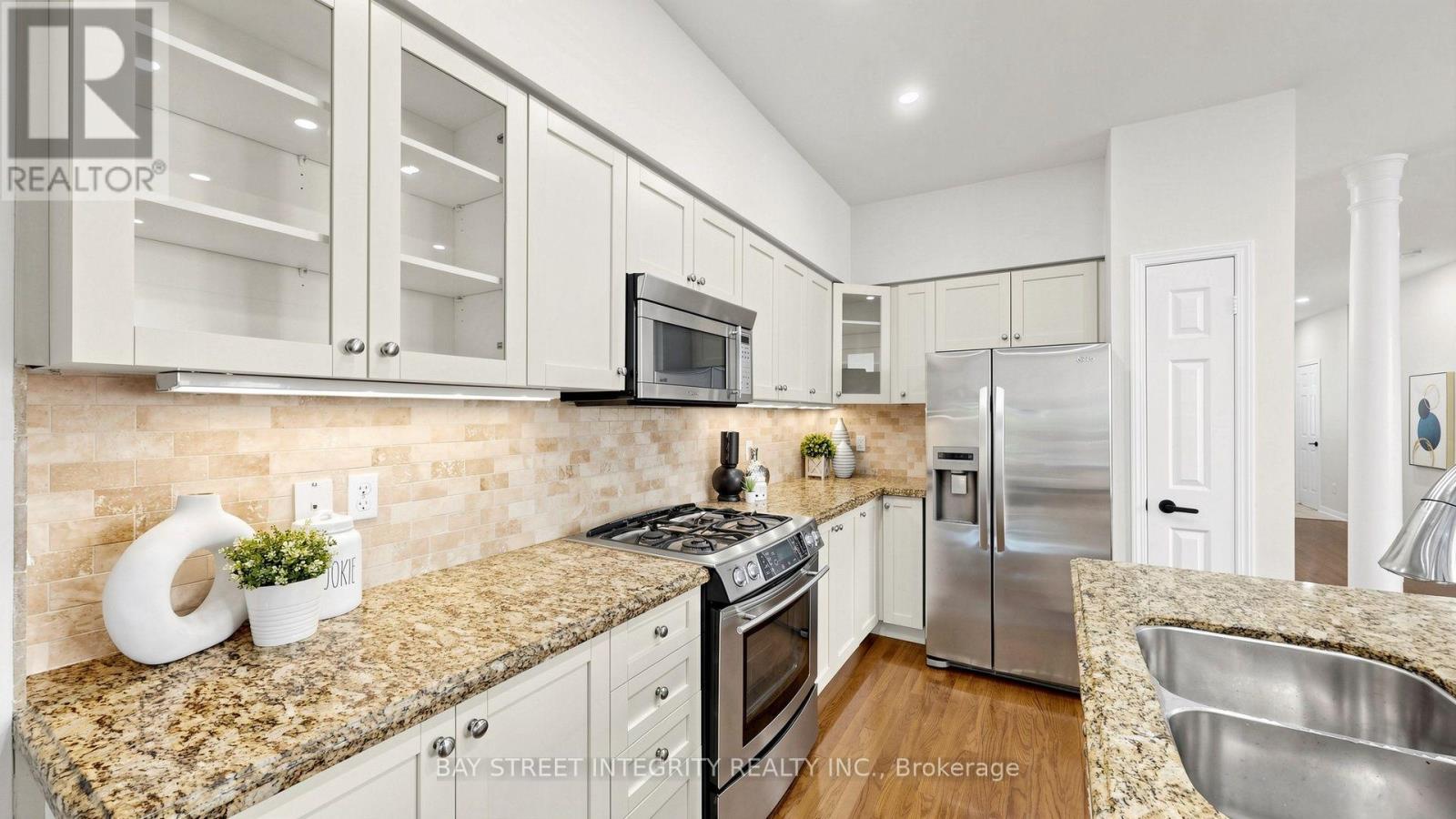 2048 Elmgrove Road, Oakville, Ontario  L6M 4Y5 - Photo 21 - W13802226