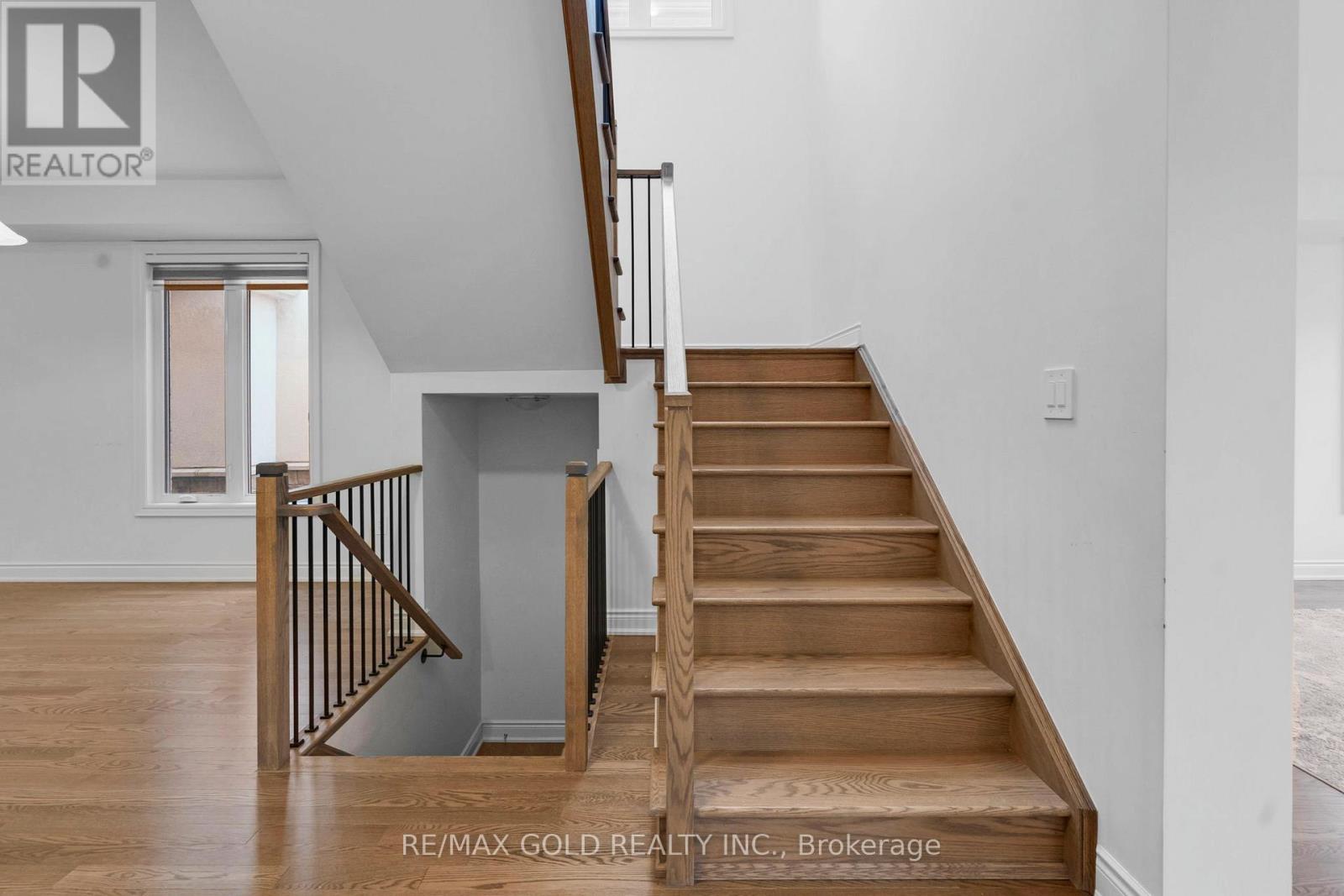 23 Bermondsey Way, Brampton, Ontario  L6Y 0E4 - Photo 11 - W13802254