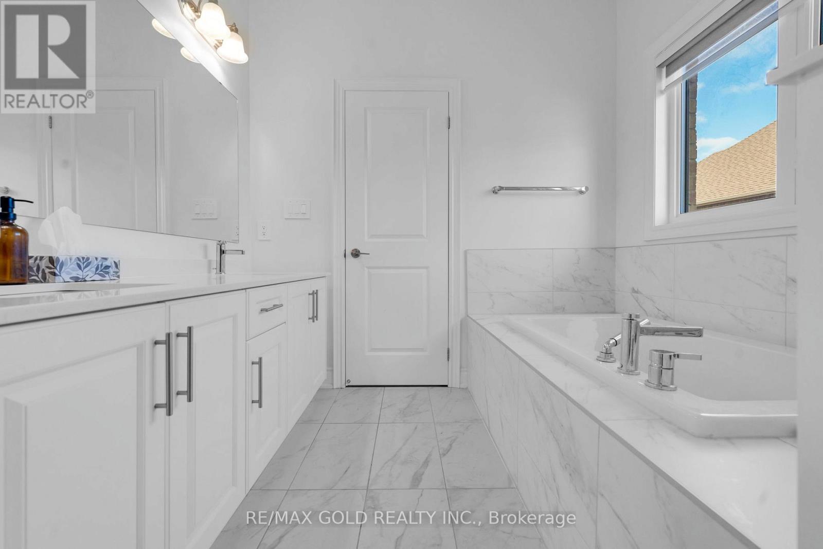 23 Bermondsey Way, Brampton, Ontario  L6Y 0E4 - Photo 24 - W13802254