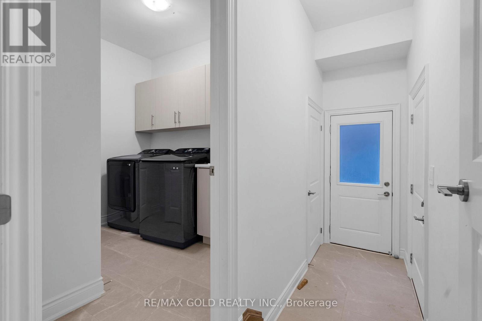 23 Bermondsey Way, Brampton, Ontario  L6Y 0E4 - Photo 8 - W13802254