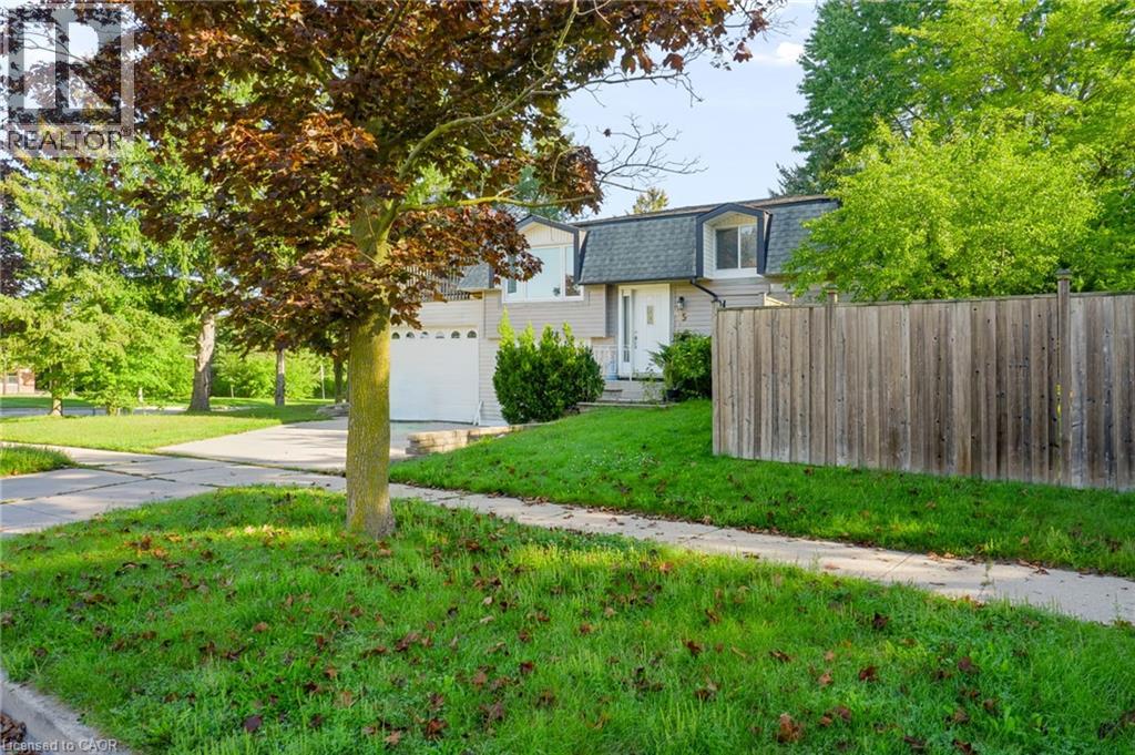 5 Nathaniel Crescent, Kitchener, Ontario N2P 1L3 - Photo 2 - 40861157