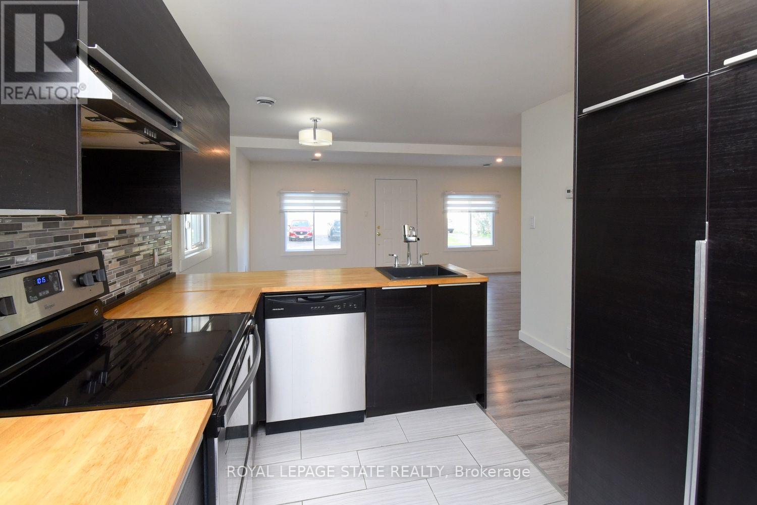 10 Graham Street, St. Catharines, Ontario  L8N 5L2 - Photo 8 - X13802260