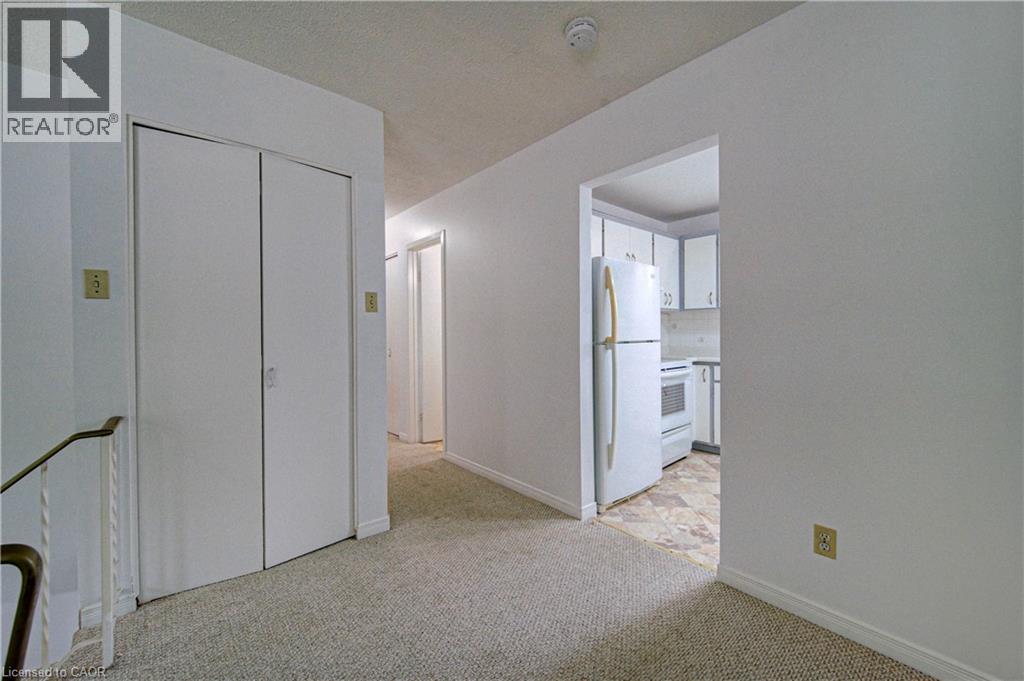 602 Highpoint Avenue, Waterloo, Ontario  N2L 4N1 - Photo 7 - 40864527