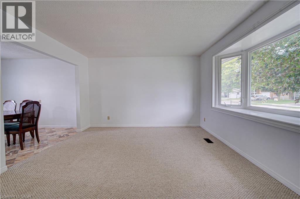602 Highpoint Avenue, Waterloo, Ontario  N2L 4N1 - Photo 6 - 40864527