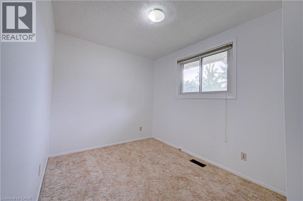 602 Highpoint Avenue, Waterloo, Ontario  N2L 4N1 - Photo 13 - 40864527