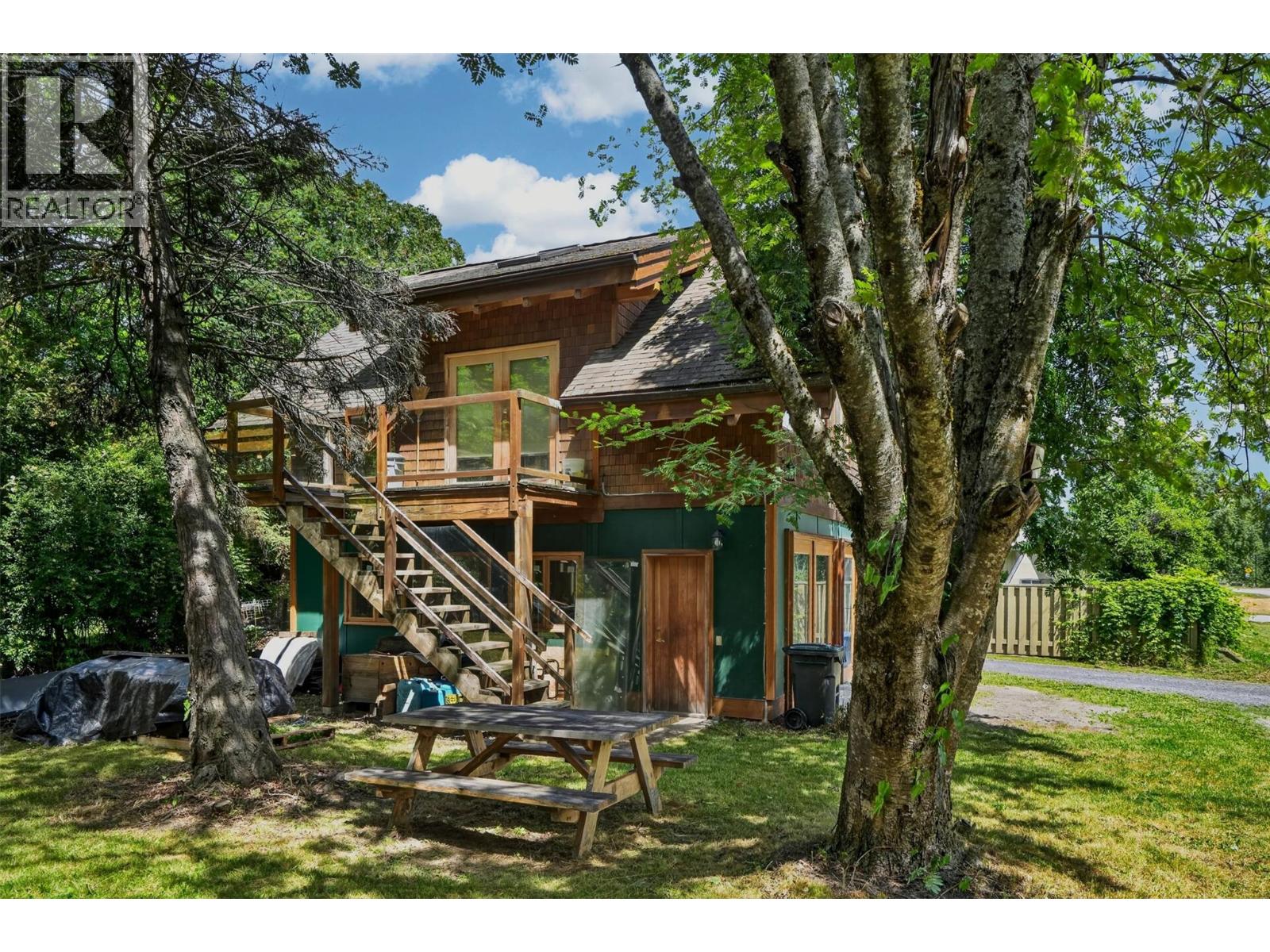 202 B Avenue, Kaslo, British Columbia V0G 1M0 - Photo 3 - 10393002
