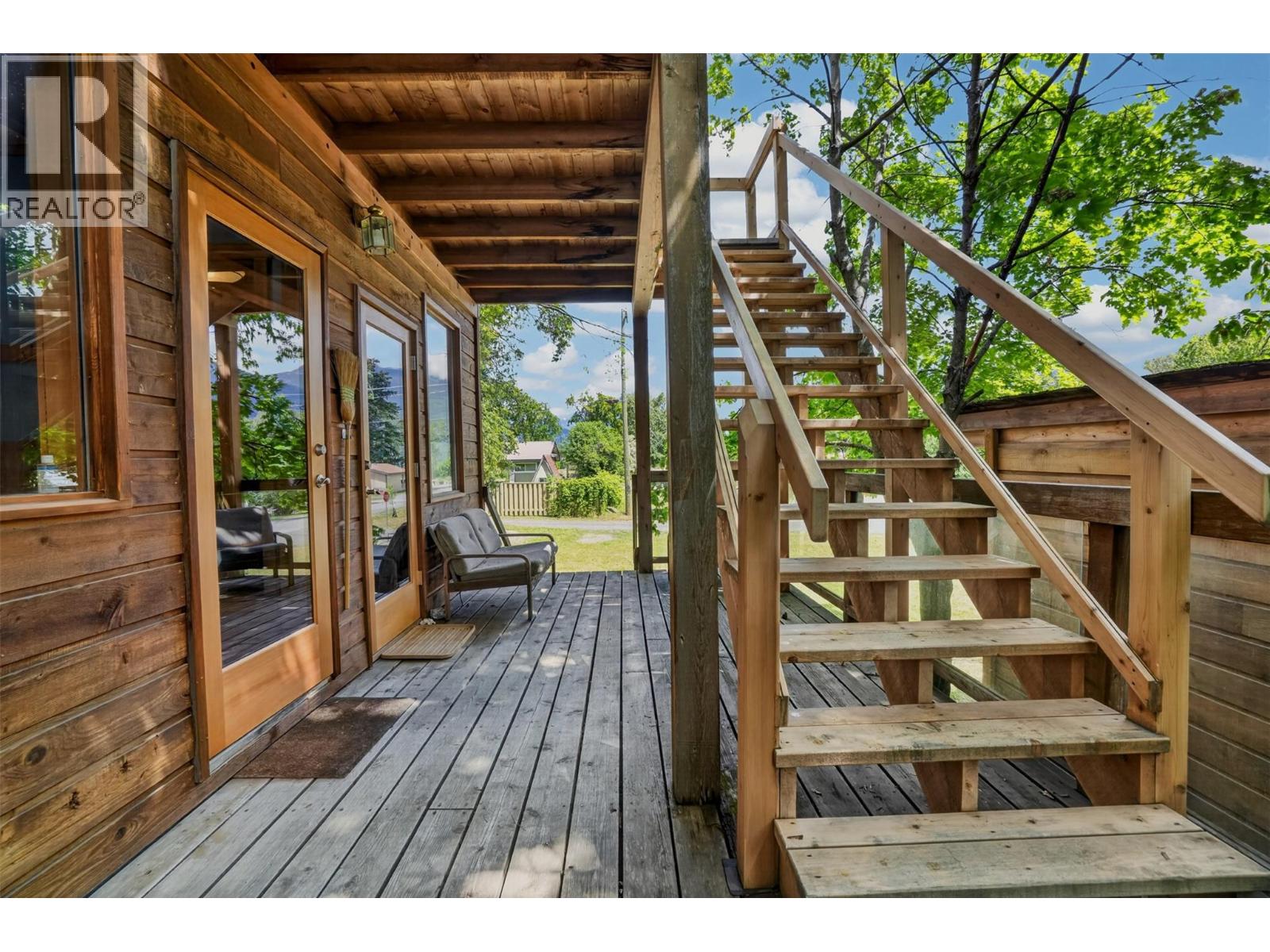 202 B Avenue, Kaslo, British Columbia V0G 1M0 - Photo 4 - 10393002