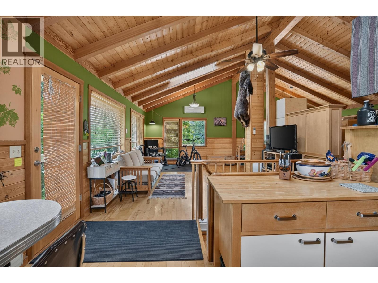 202 B Avenue, Kaslo, British Columbia V0G 1M0 - Photo 13 - 10393002
