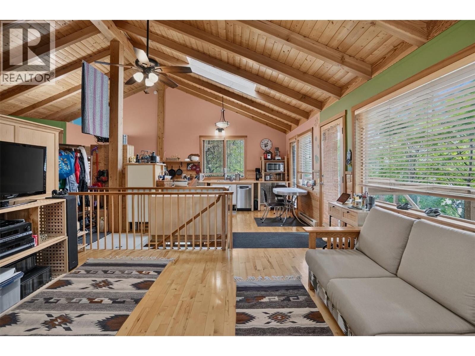 202 B Avenue, Kaslo, British Columbia V0G 1M0 - Photo 15 - 10393002