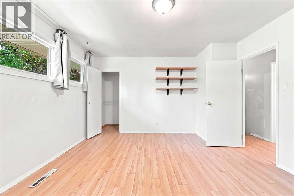 542 Regal Park Ne, Calgary, Alberta T2E 0S6 - Photo 14 - A2342433