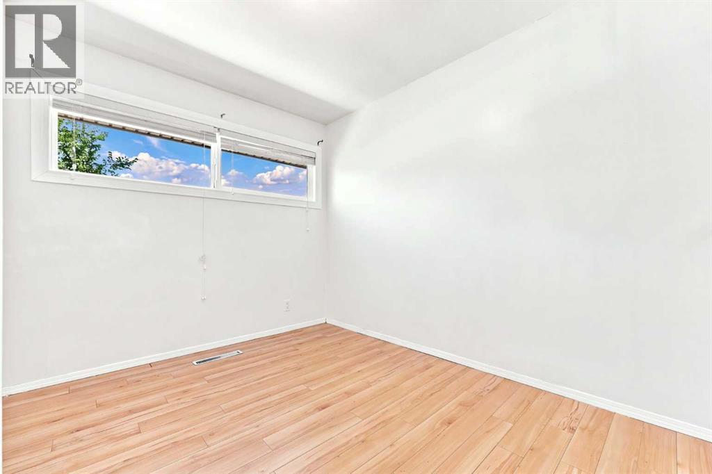 542 Regal Park Ne, Calgary, Alberta T2E 0S6 - Photo 17 - A2342433