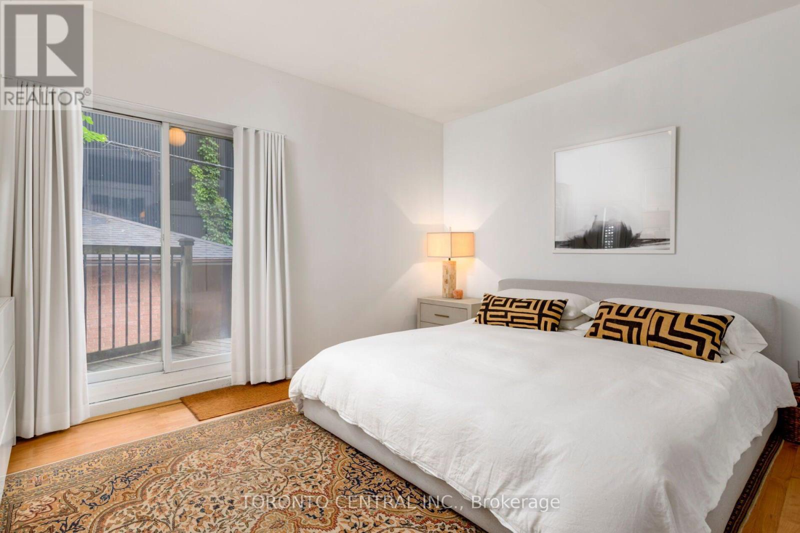 24 Manning Avenue, Toronto, Ontario  M6J 2K4 - Photo 13 - C13798624