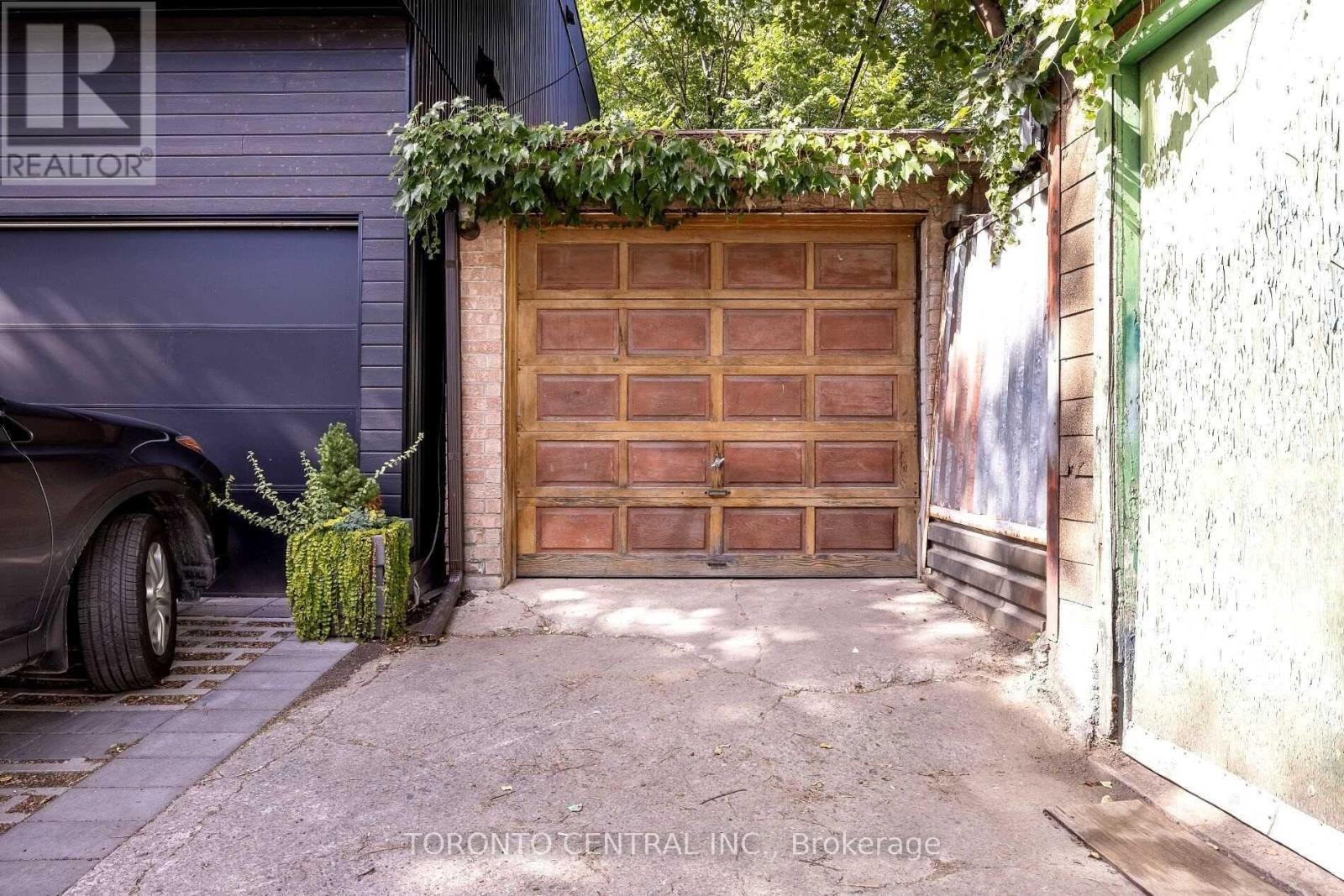 24 Manning Avenue, Toronto, Ontario  M6J 2K4 - Photo 32 - C13798624