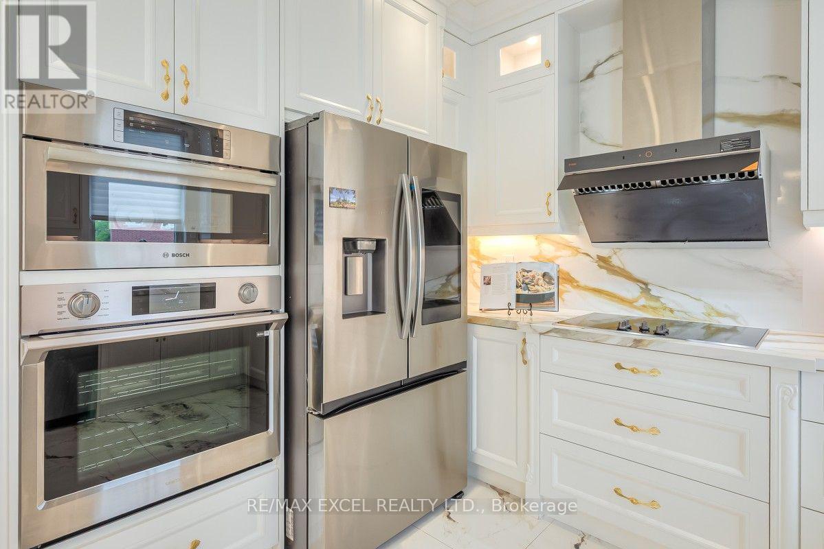 32 Grapevine Circle, Toronto, Ontario  M1X 1X5 - Photo 17 - E13798566