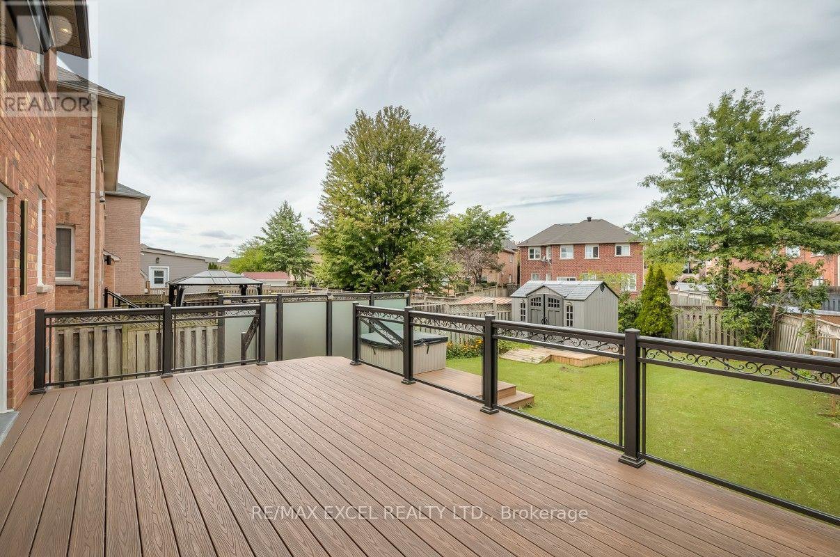 32 Grapevine Circle, Toronto, Ontario  M1X 1X5 - Photo 44 - E13798566