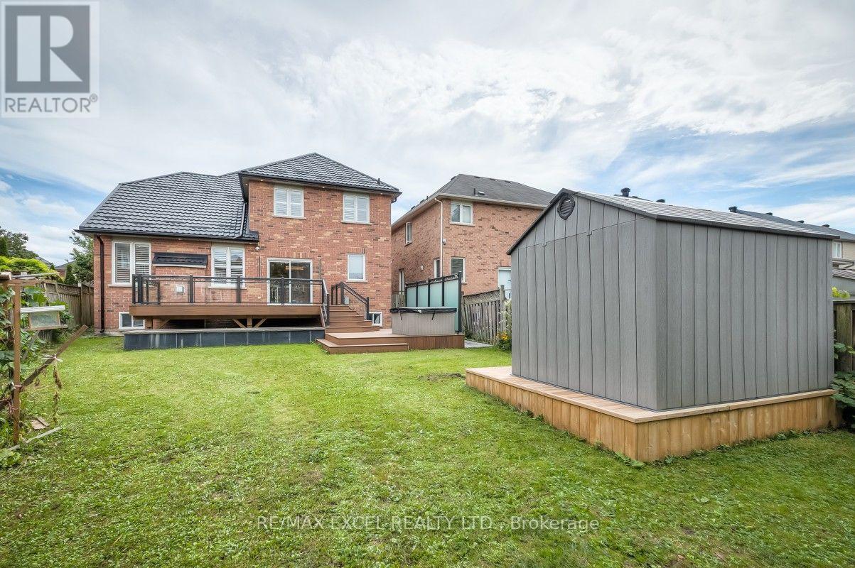 32 Grapevine Circle, Toronto, Ontario  M1X 1X5 - Photo 46 - E13798566
