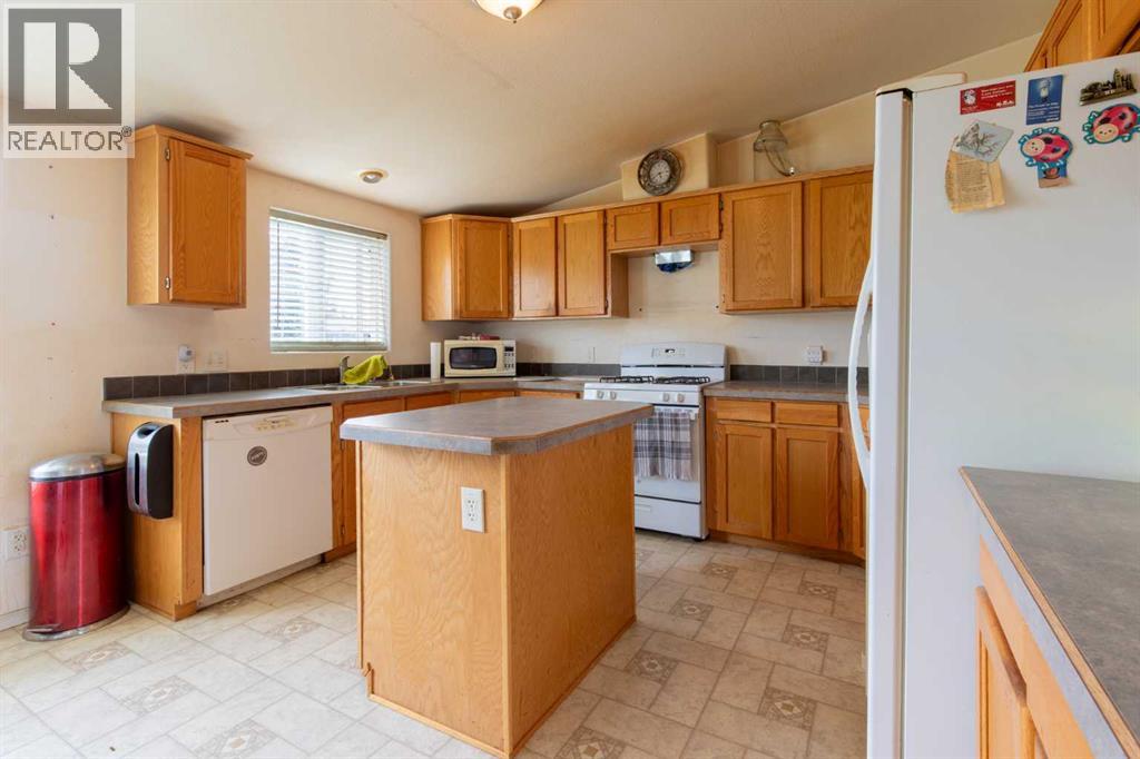 503 5 Avenue, Warner, Alberta  T0K 2L0 - Photo 11 - A2345224