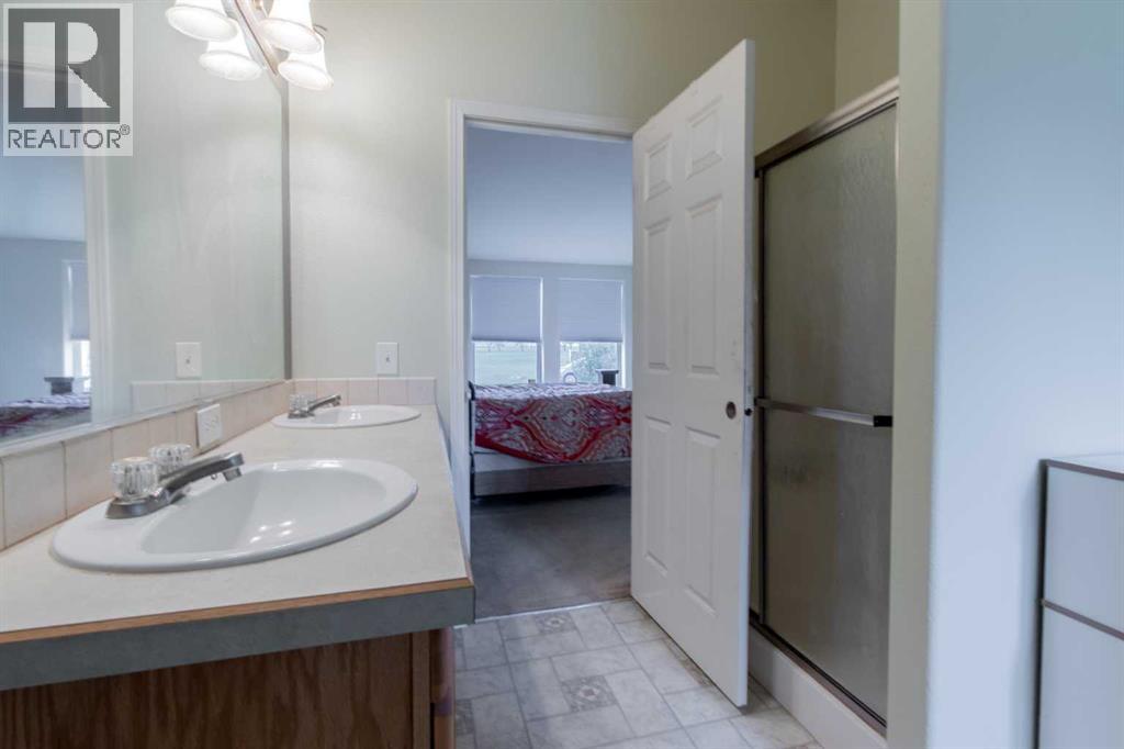 503 5 Avenue, Warner, Alberta  T0K 2L0 - Photo 25 - A2345224