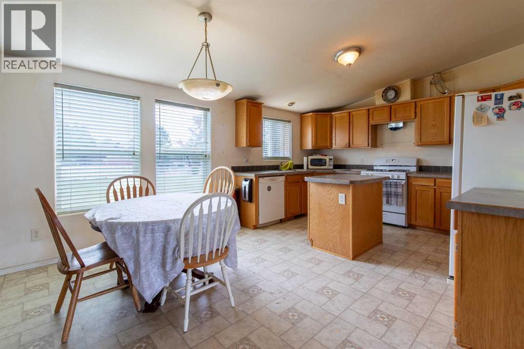 503 5 Avenue, Warner, Alberta  T0K 2L0 - Photo 9 - A2345224