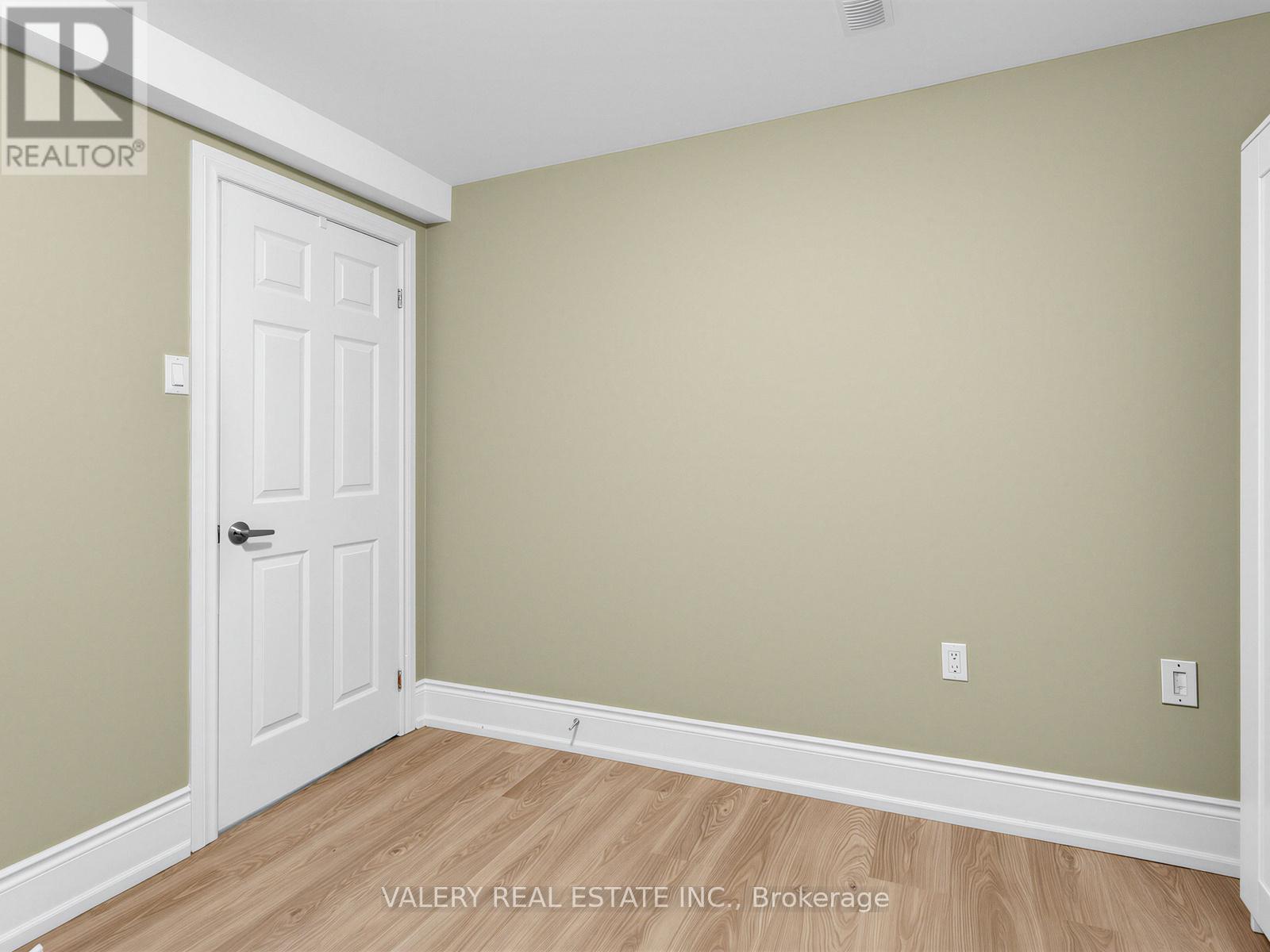 Lower - 133 Meadowvale Drive, Toronto, Ontario  M8Z 3K2 - Photo 12 - W13518842