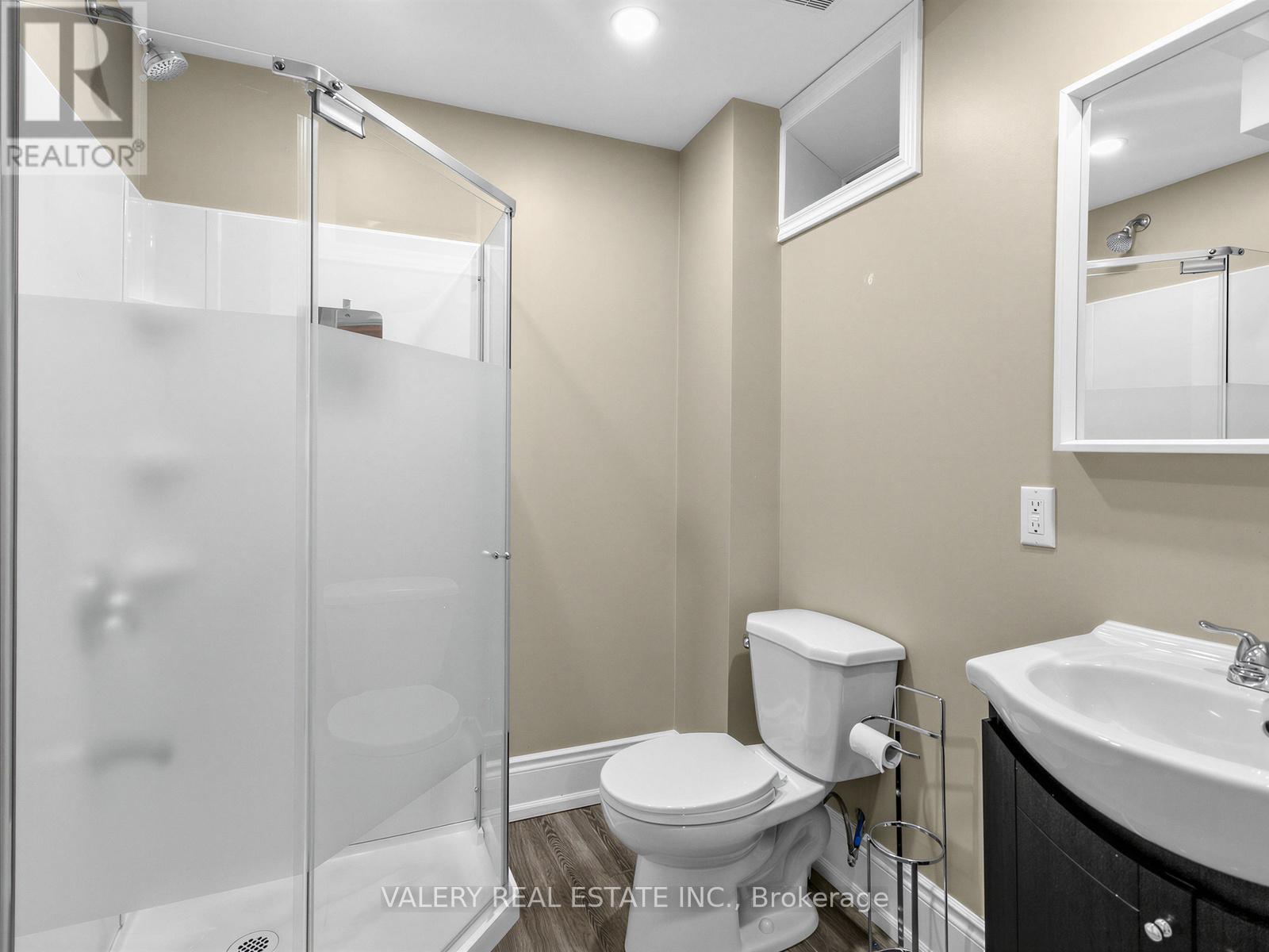Lower - 133 Meadowvale Drive, Toronto, Ontario  M8Z 3K2 - Photo 14 - W13518842