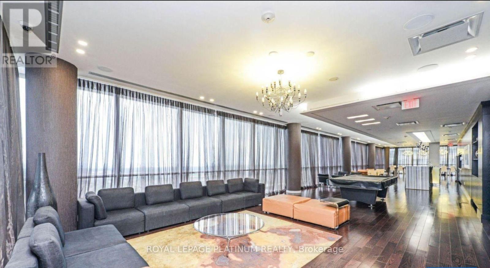1202 - 223 Webb Drive, Mississauga (City Centre), Ontario  L5B 0E8 - Photo 5 - W13798494
