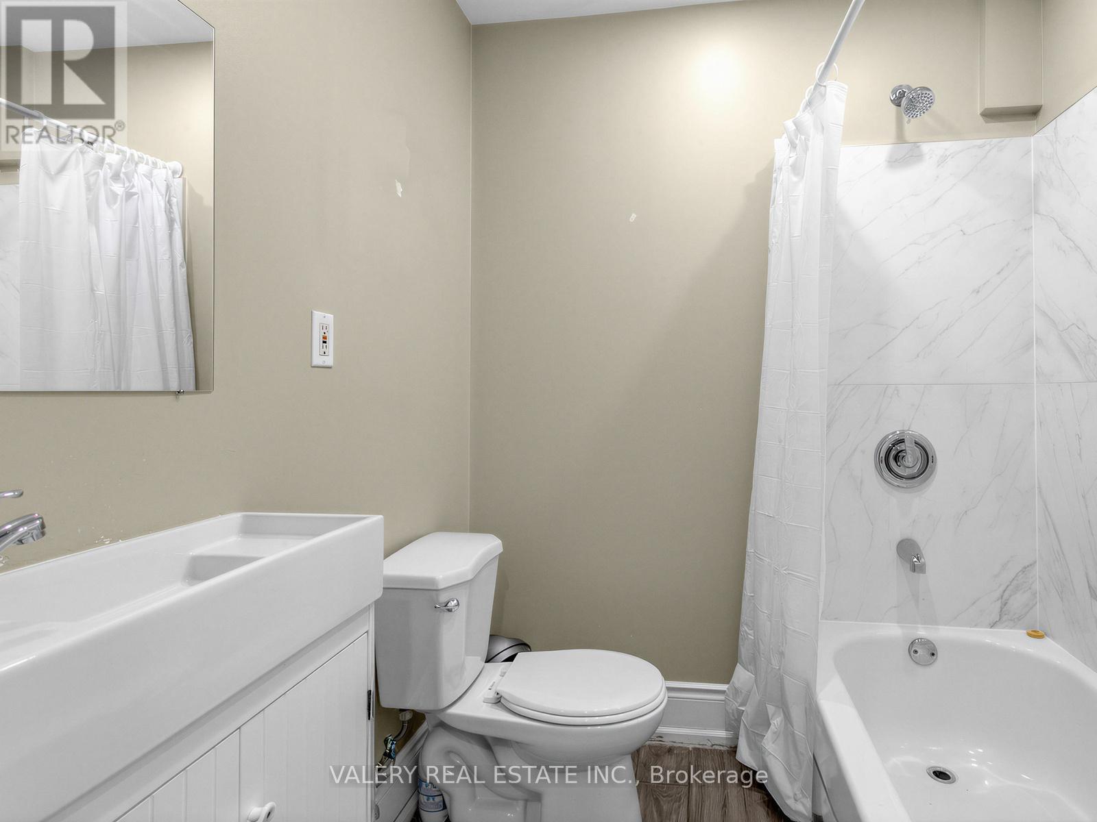 Lower - 133 Meadowvale Drive, Toronto, Ontario  M8Z 3K2 - Photo 15 - W13518842