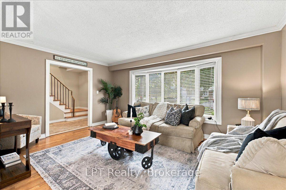 514 Oakwood Avenue, Oshawa, Ontario  L1G 2R2 - Photo 10 - E13802492