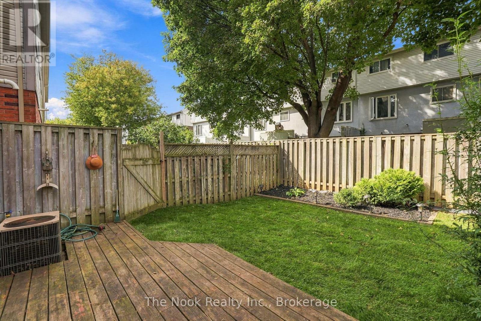 33 Aspen Park Way, Whitby, Ontario  L1N 9M6 - Photo 42 - E13802504