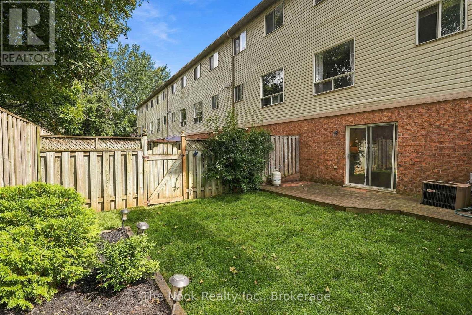 33 Aspen Park Way, Whitby, Ontario  L1N 9M6 - Photo 44 - E13802504