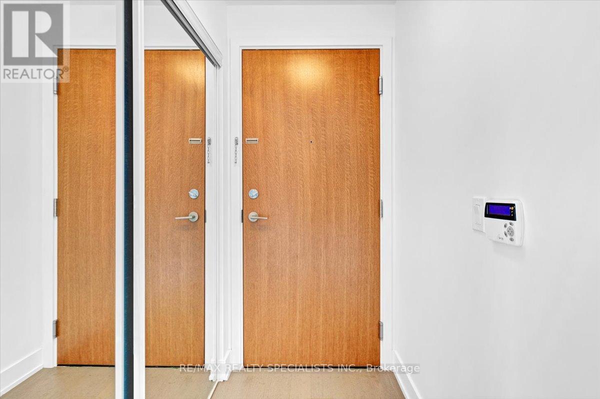 3210 - 20 Shorebreeze Drive S, Toronto, Ontario  M8V 0C7 - Photo 2 - W13798672