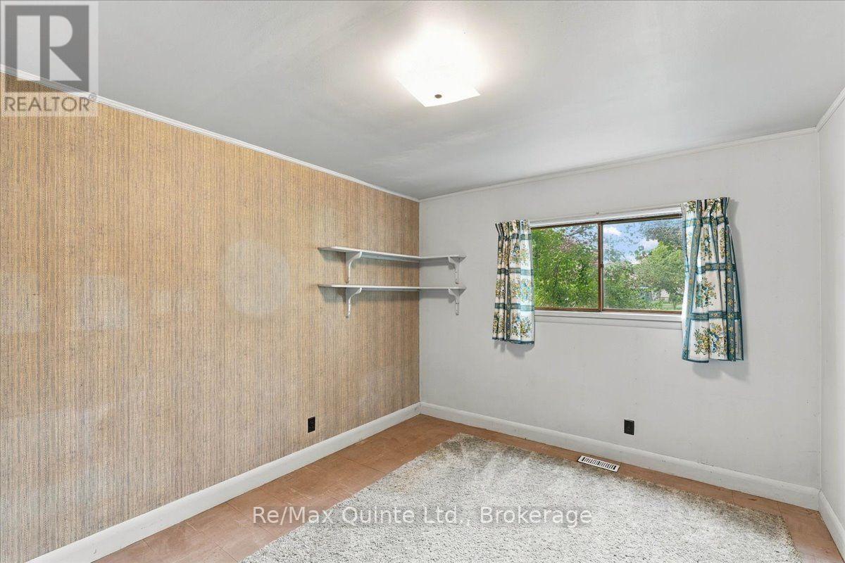 1b Rogers Street, Prince Edward County, Ontario  K0K 2T0 - Photo 9 - X13802414