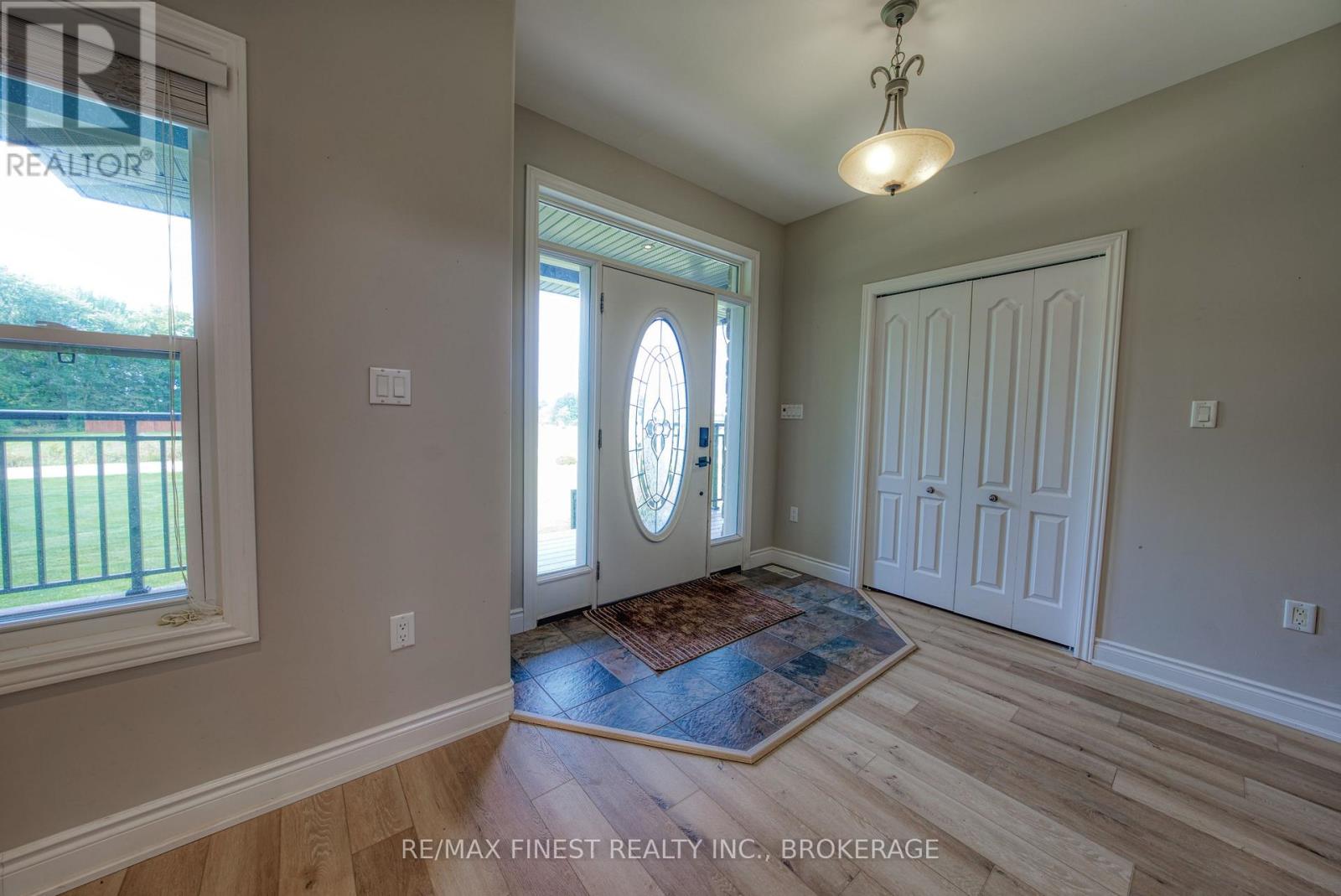 10 Owen Avenue, Front Of Leeds & Seeleys Bay, Ontario  K7G 2V4 - Photo 3 - X13802506