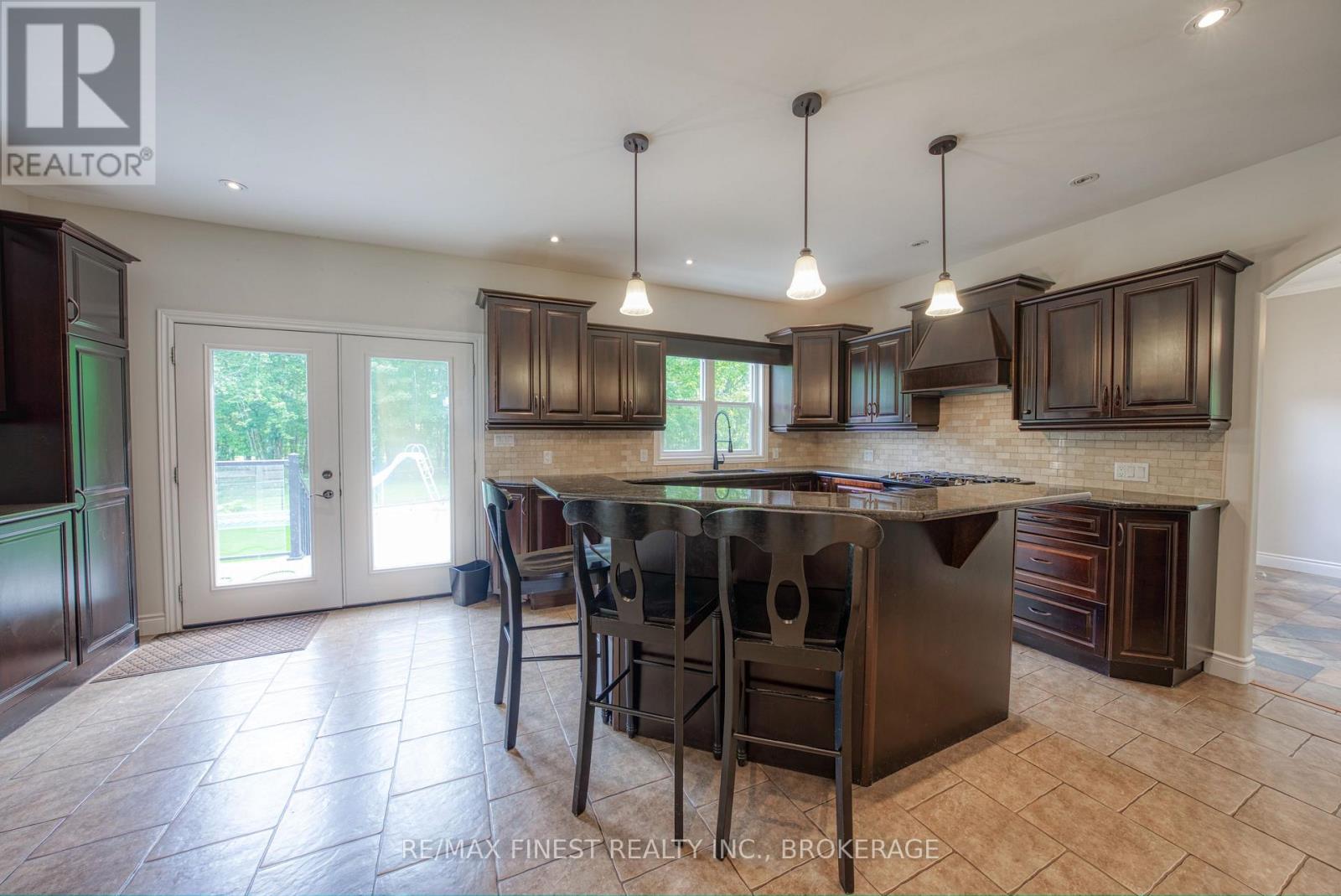 10 Owen Avenue, Front Of Leeds & Seeleys Bay, Ontario  K7G 2V4 - Photo 6 - X13802506