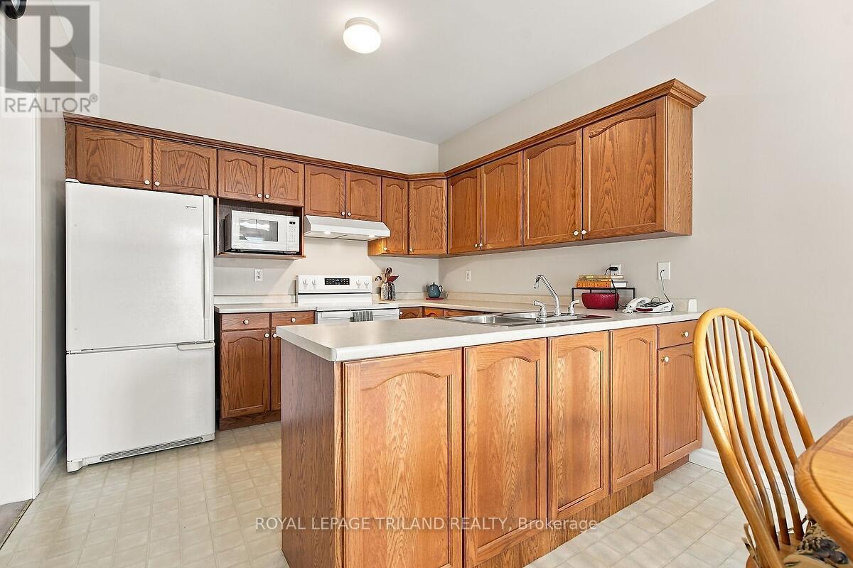 58 - 14 Cadeau Terrace, London South, Ontario  N6K 4X5 - Photo 8 - X13802324