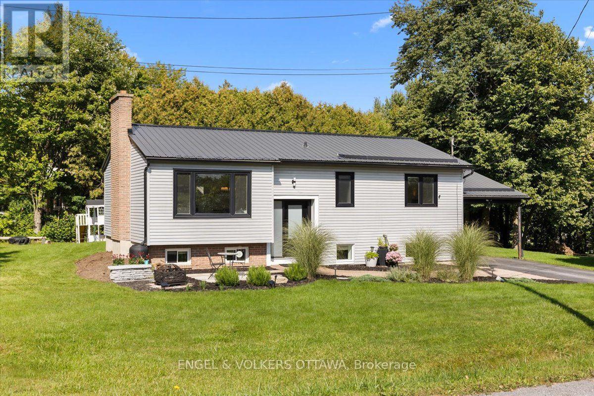 1393 SUTHERLAND DRIVE, Ottawa, Ontario