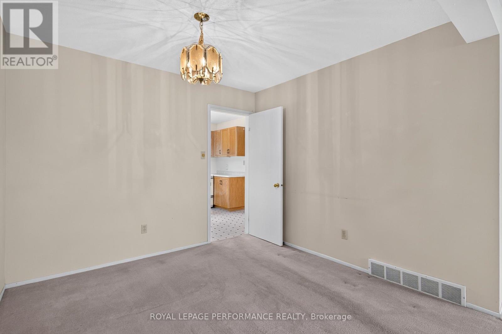 1781 Bellmanor Court, Ottawa, Ontario  K1T 2V7 - Photo 12 - X13802426