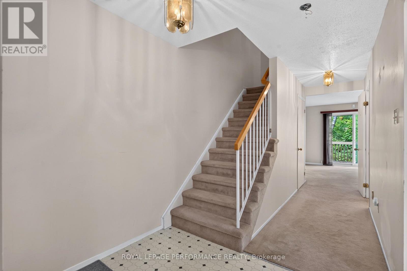 1781 Bellmanor Court, Ottawa, Ontario  K1T 2V7 - Photo 4 - X13802426