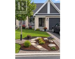 60 KAYENTA STREET, Ottawa, Ontario