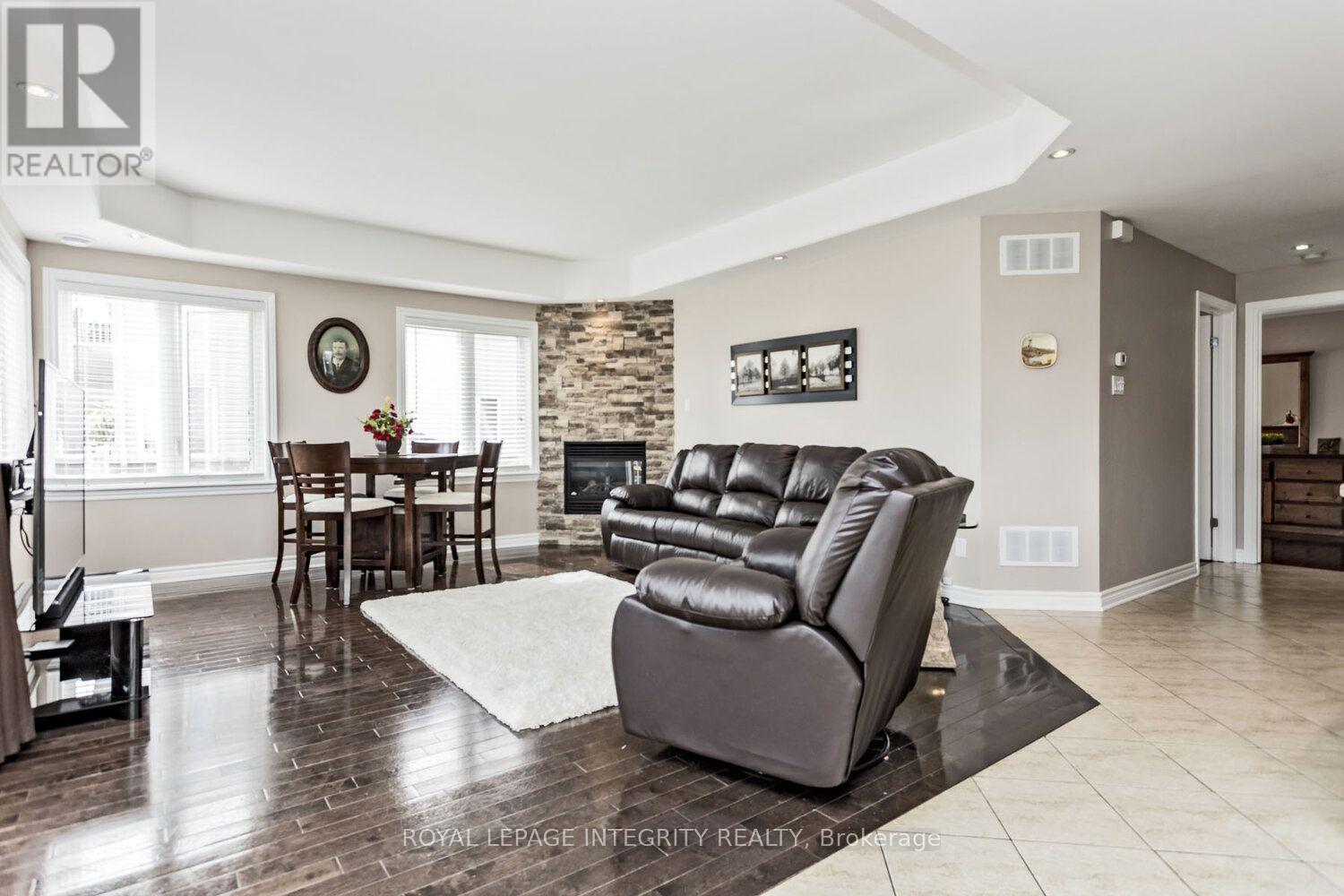 5 - 1230 Marenger Street, Ottawa, Ontario  K1C 1S2 - Photo 2 - X13802568