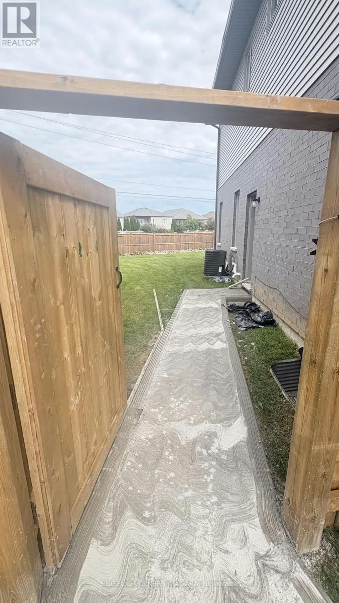 Lower - 7330 Marvel Drive, Niagara Falls, Ontario  L2H 3V5 - Photo 3 - X13802460