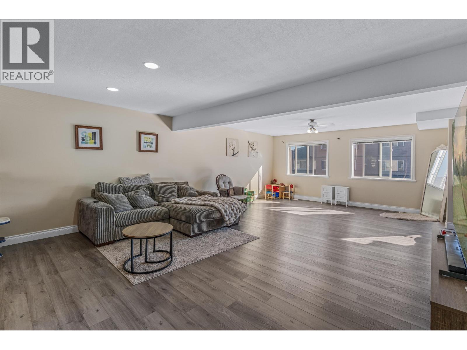 4404 5th Avenue, Prince George, British Columbia  V2M 0A7 - Photo 2 - R3167128